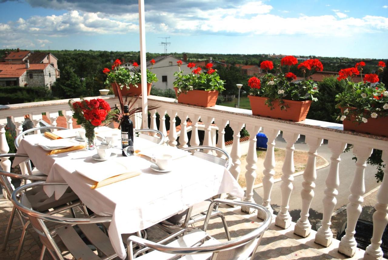 Apartments Maria Poreč Buitenkant foto